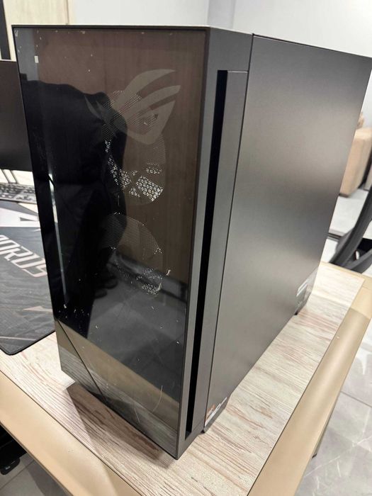 Новый игровой кейс ASUS, AMD Ryzen 7 9800X3D, AMD RADEON RX 9070 XT