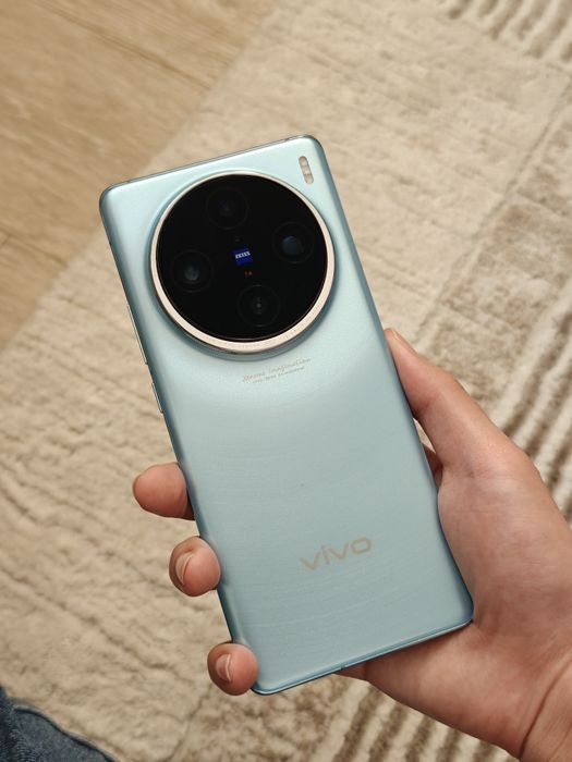 СРОЧНО Продам oneplus 12 и Vivo x100 pro