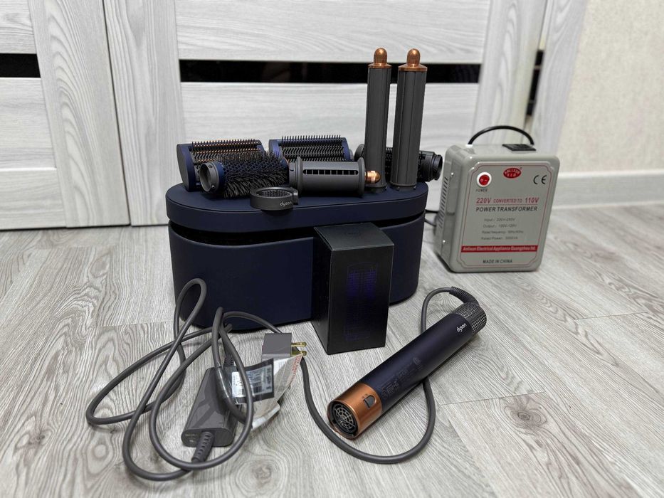 Продам свой Dyson Аirwrap i.d.™ multi-styler and dryer Straight+Wavy