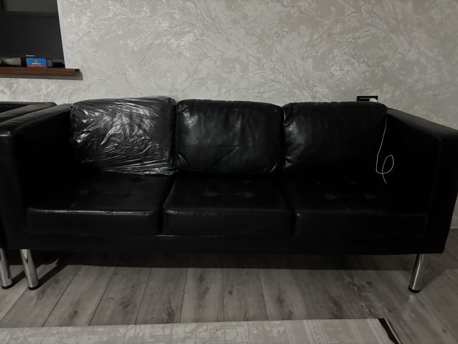 Диван кожанный Zeta