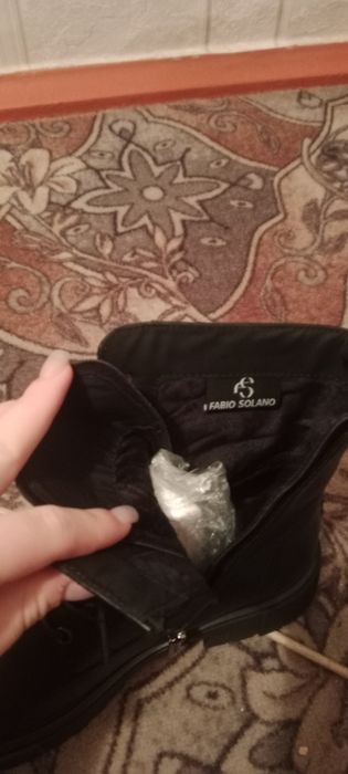 Продам весенние ботинки.