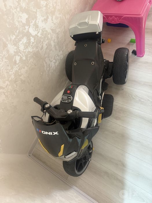 Detskiy motosikl sotiladi pultli ideal