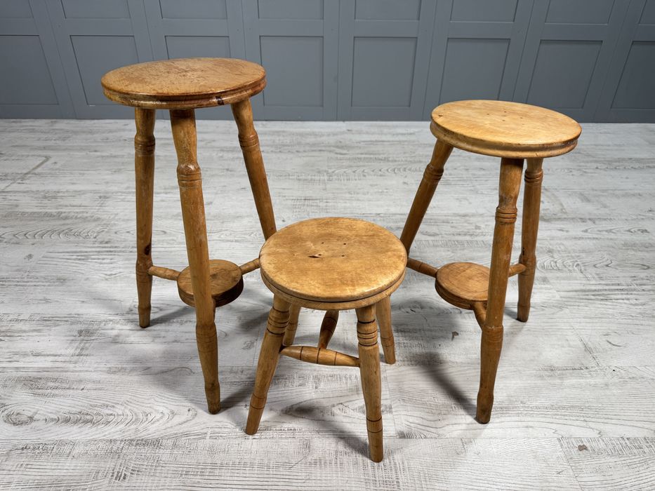 Комплект винтидж табуретки ръчна изработка Р256