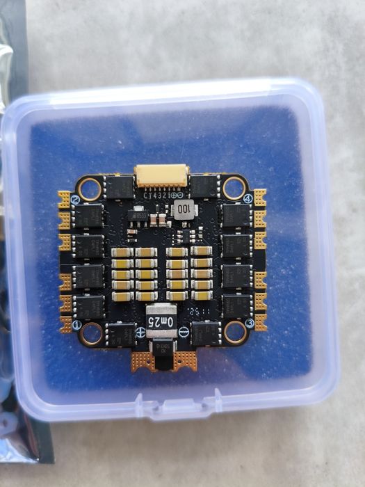 Продам регулятор скорости esc 4-1