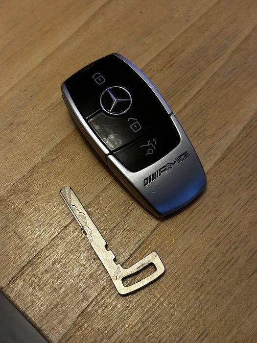 Оригинален Mercedes AMG Smart Key – Работещ – За части или програмиране