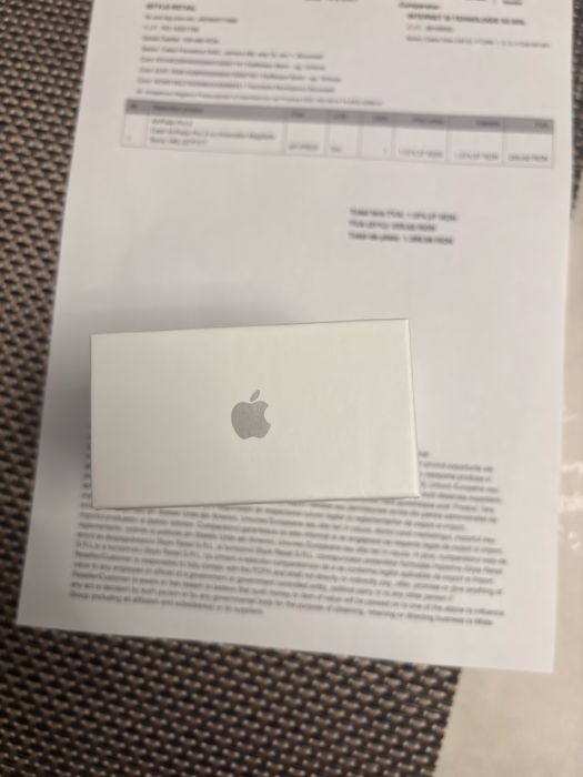 Vând AirPods Pro 3 cu factura– originale, noi, sigilate