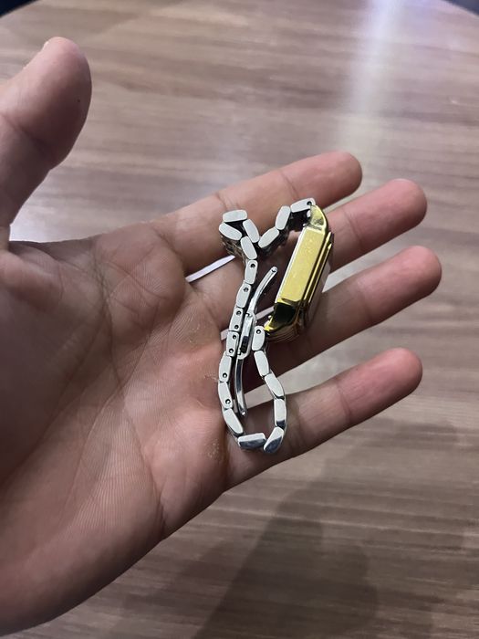 Продам наручные часы женс