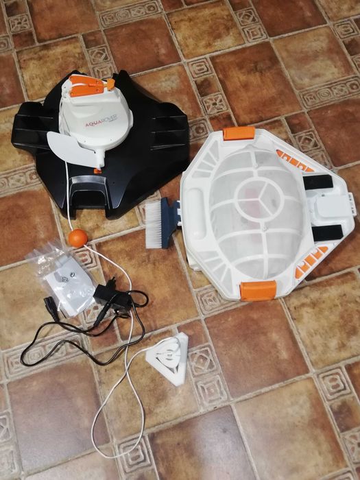 Robot curatare piscina, Bestway Flowclear AquaRover cu sistem navigare