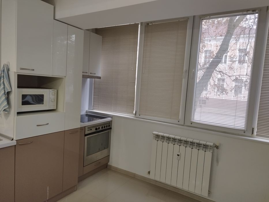 Дава се под наем Двустаен апартамент в Козлодуй - 70 кв.м за 331.5 € - Снимка #2