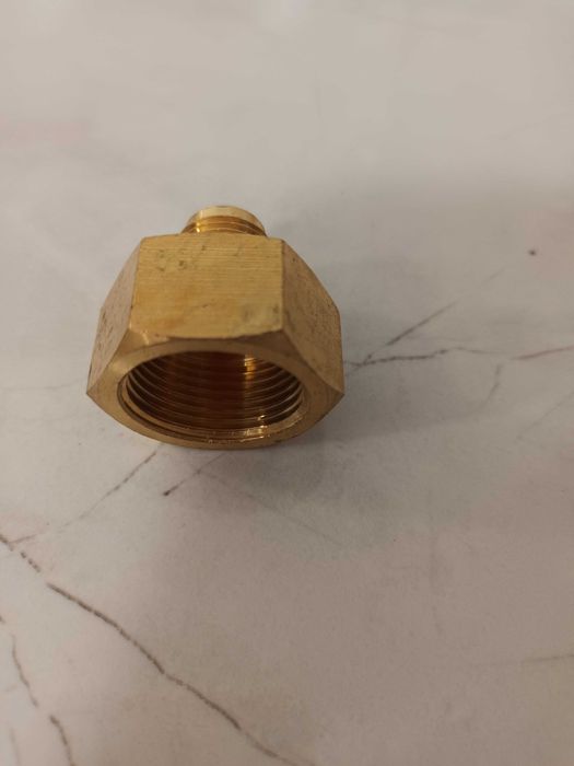 Преходник от 3/4" инча женско към 3/8" инча мъжко