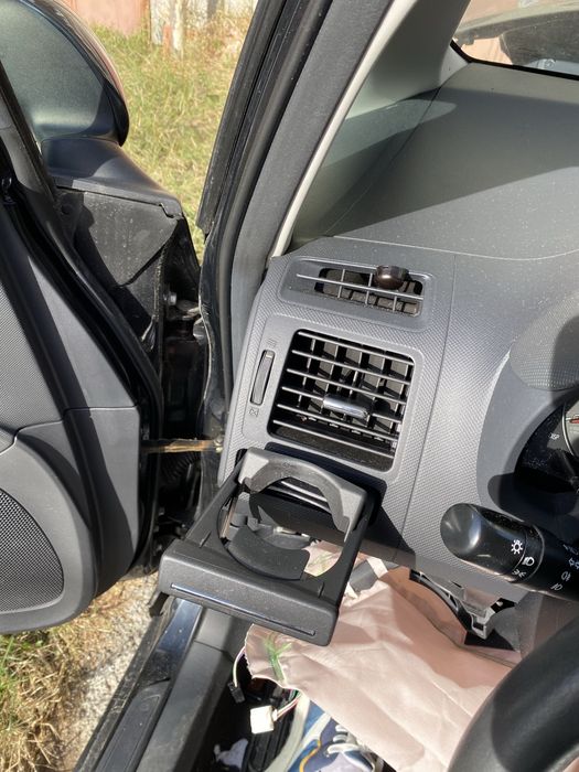 Toyota Auris тойота Аурис 1.33 VVT-i .99кс!!! На Части!!!