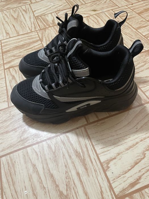 Dior b22.