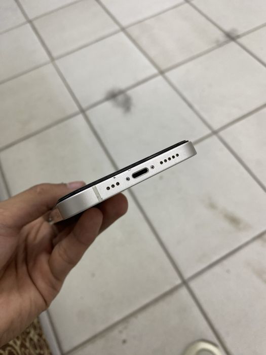 Iphone 12 ozi, obmengayam qzu