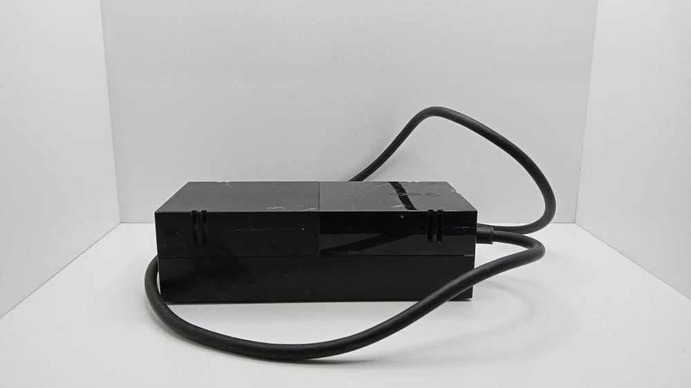 Захранване за XBOX One - оригинално Microsoft 16.5 / 17.9 A