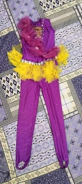 Продается купальник комбинезон костюм для гимнаткам