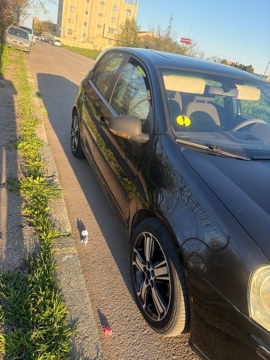 Vând masina auto golf 5 1.6