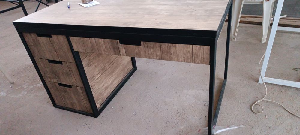 Parta stol shkaf kamot loft uslubida