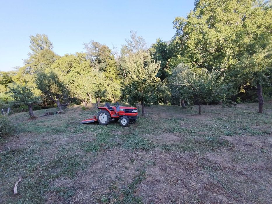 Услуги с трактор Кюстендил