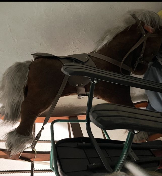 Лошадь качалка среднего  размера