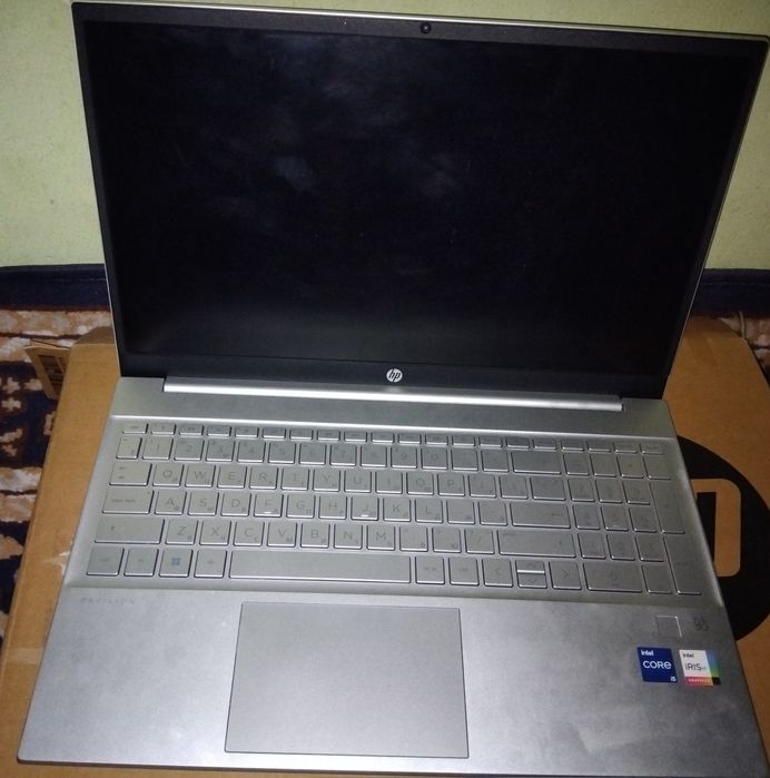 Noutbook HP povilon15