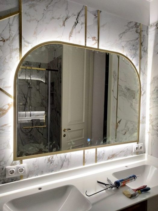 Стильные зеркала с подсветкой