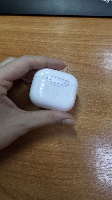 Продам airpods 3