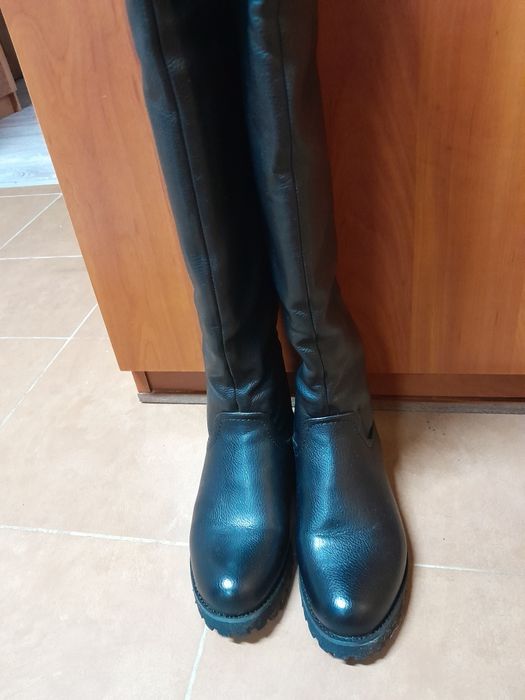 Продам сапоги батфорты новые