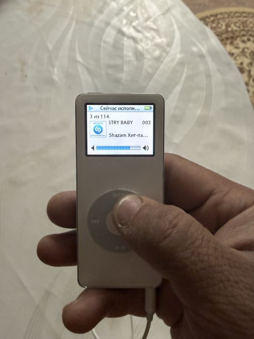 Ipod 1 gb в отличном состояний