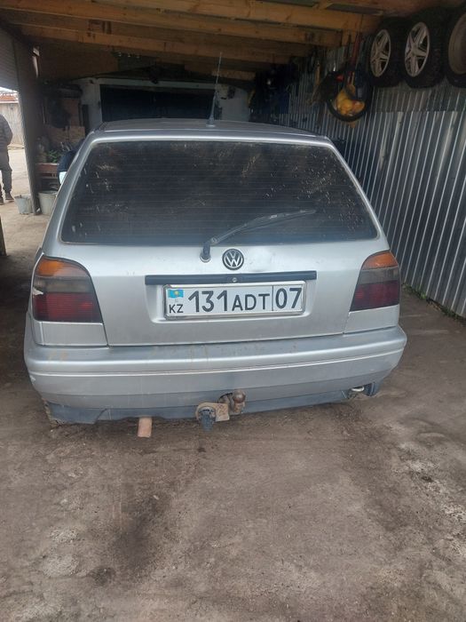 Продам гольф 3 1.8 автомат