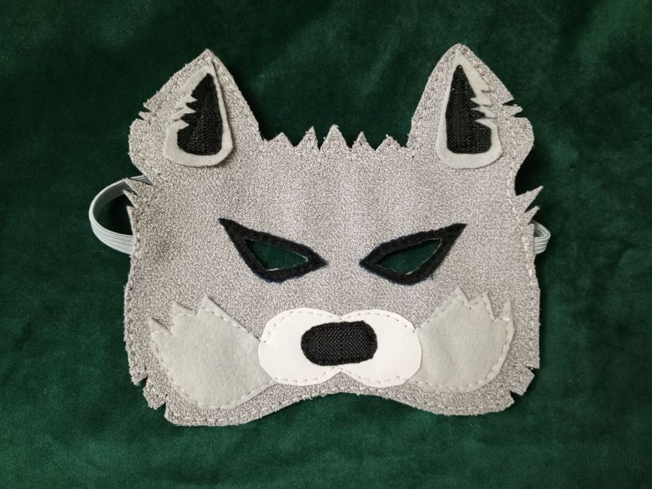 Маска Волк карнавальная, сшитая полностью из плотного материала, с мяг