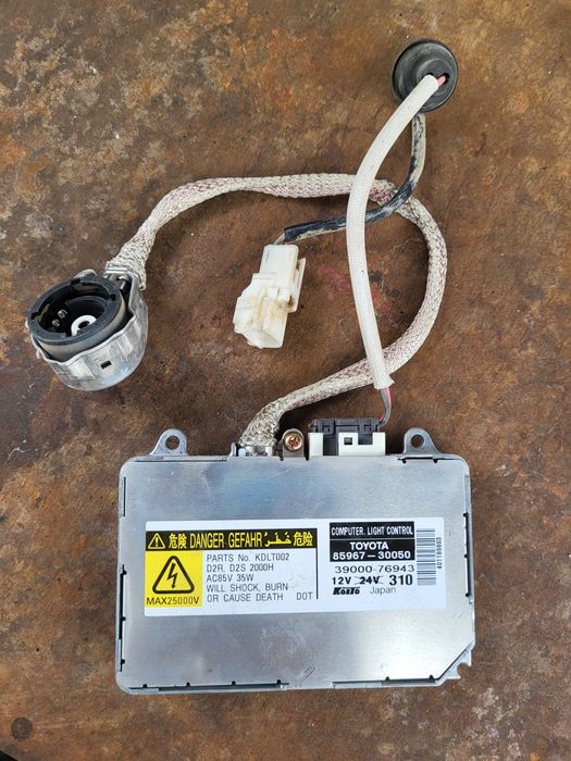 Продам б/у фары Тойота Ипсум