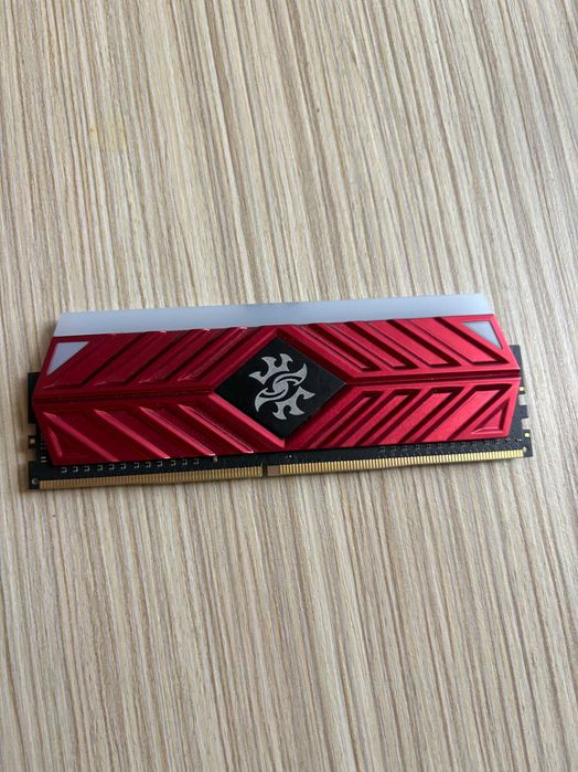 Vand 8gb ram 3000Mhz Adata XPG RGB
