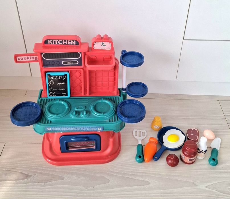 Лот от запазени играчки всичките за 25 евро