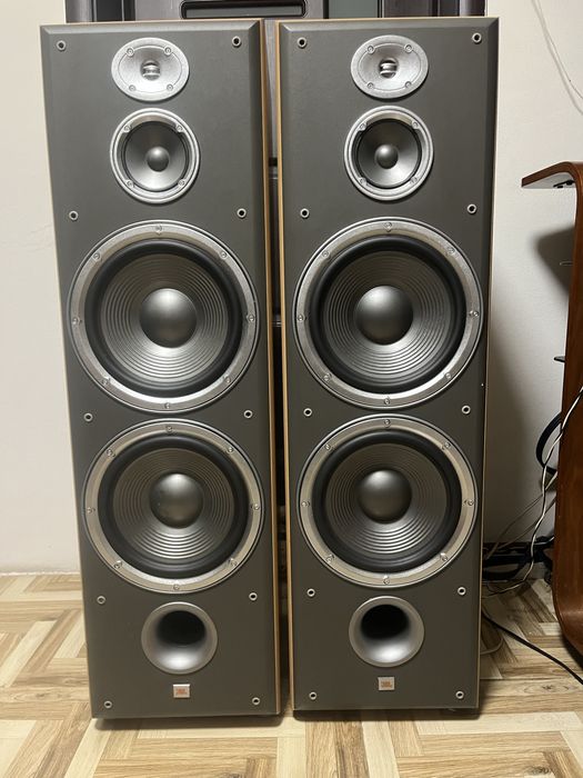 Boxe Jbl E100  250W 8 Ohmi