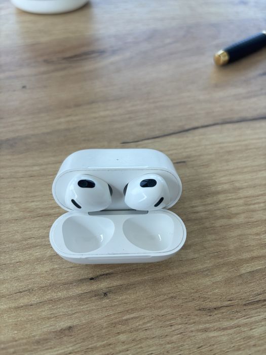 Airpods gen 3 MagSafe Charging Case