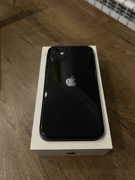 IPhone 11 64gb с коробкой