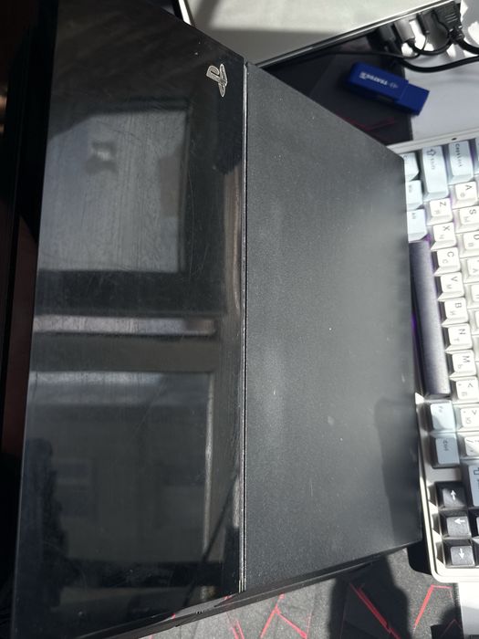 Sony PS4 fat с играми