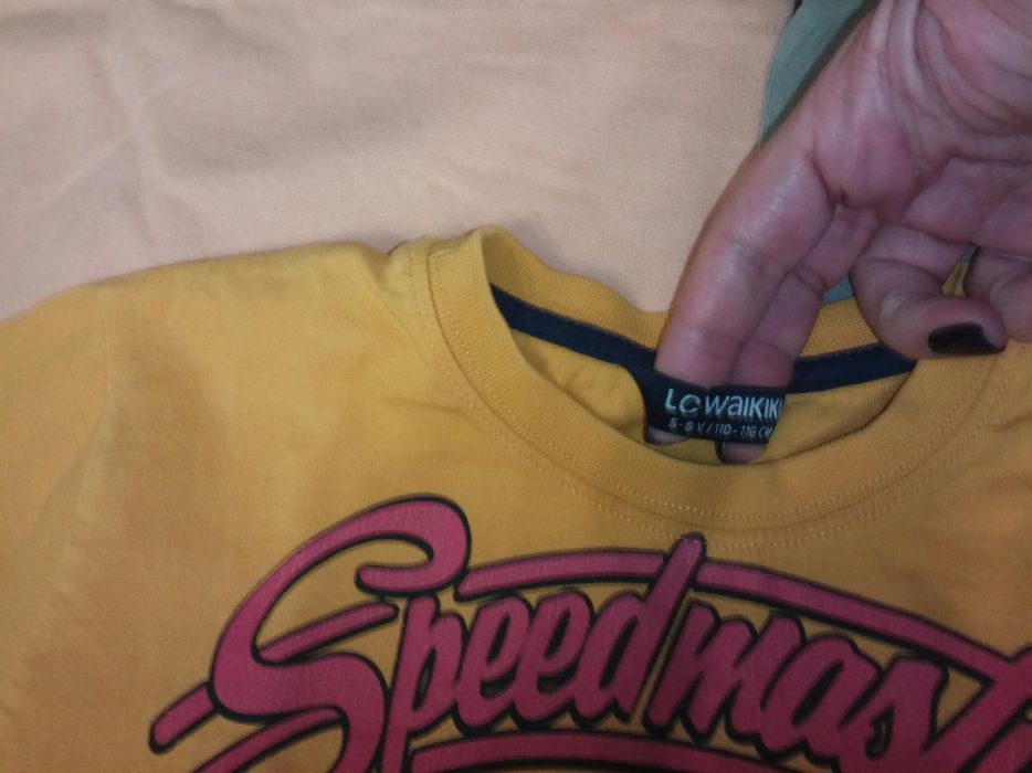 Две блузи за р.110-116 за 5 лв