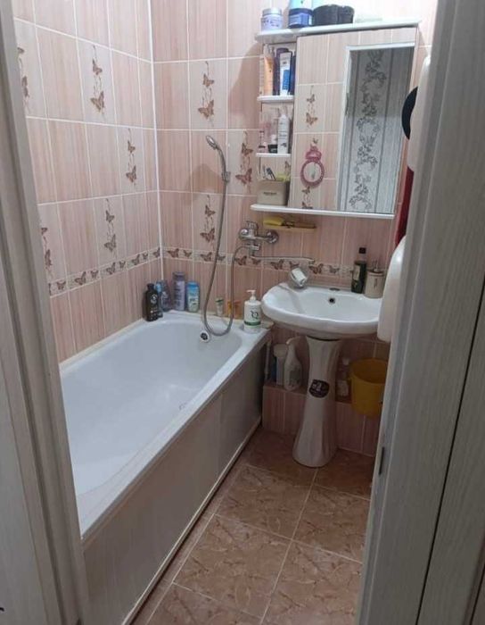 СРОЧНО продам 2 ком в районе карасая