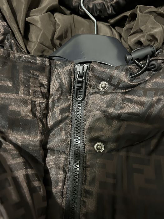 Geaca Fendi Puffer. Monogram