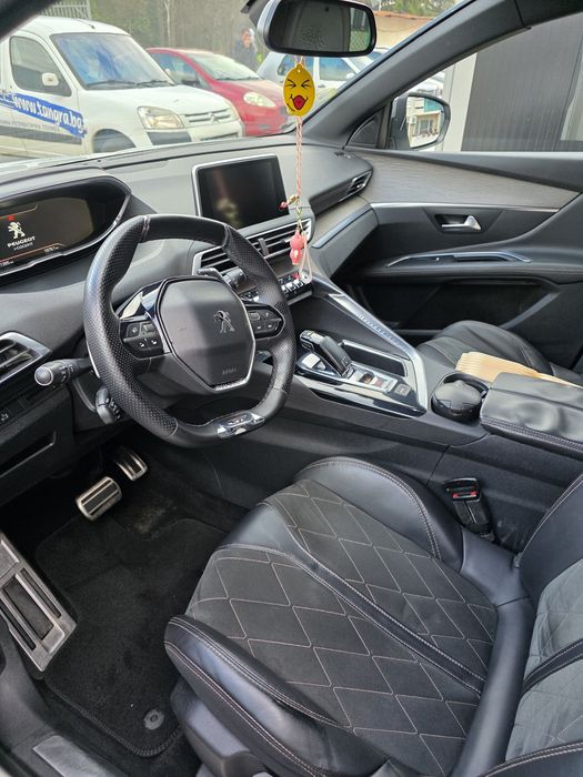 Кола Peugeot 3008 GT