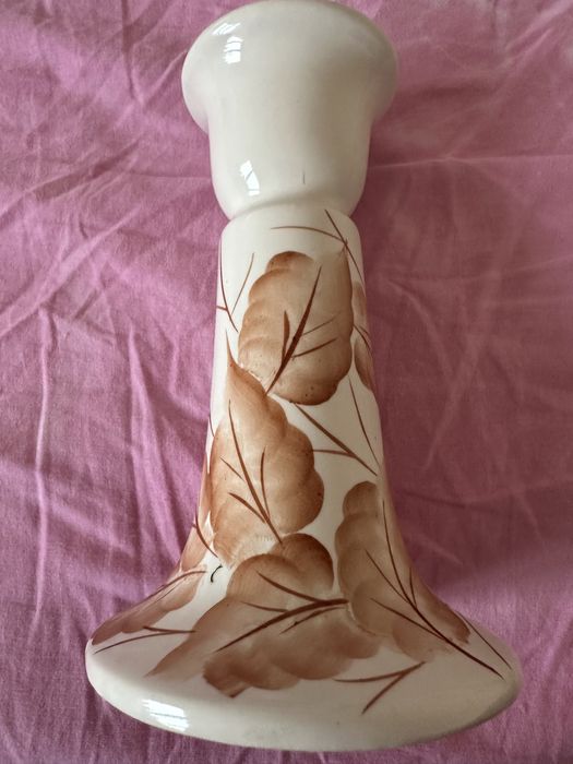 Продавам порцеланов свещник