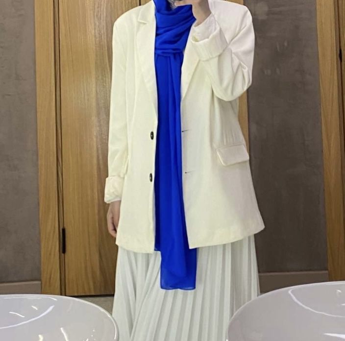 Продам пиджак белая