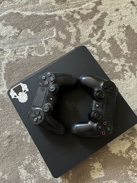 Ps4 slim + 2 джостика