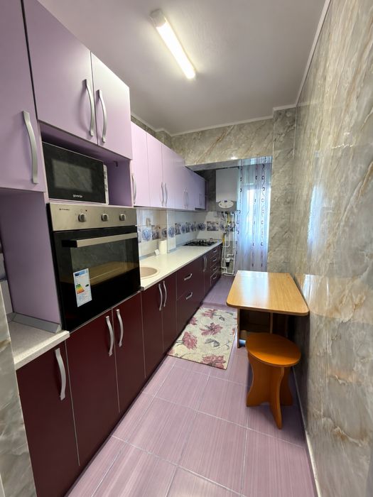 Apartament 2 camere, renovat recent, de închiriat în Micro 40