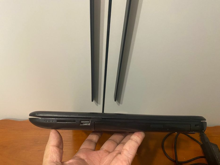 НР intel core i3/OZU 8GB/2 видеокарты/SSD 128GB