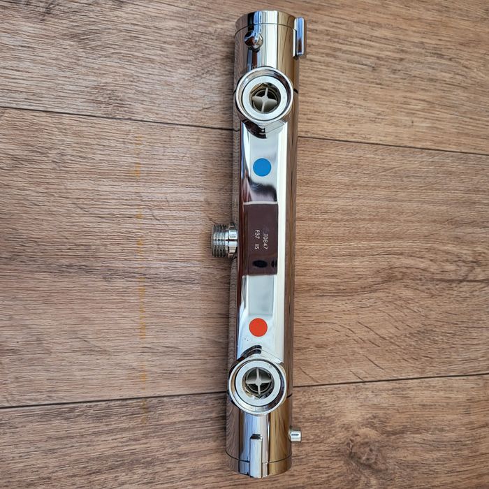 Смеситель для ванны