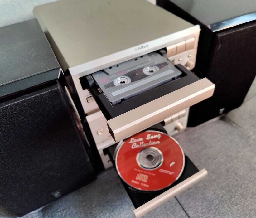 Combina muzicala, Yamaha CRX-E300 KX-E300