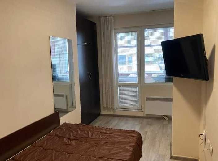 Двустаен апартамент в Белите брези