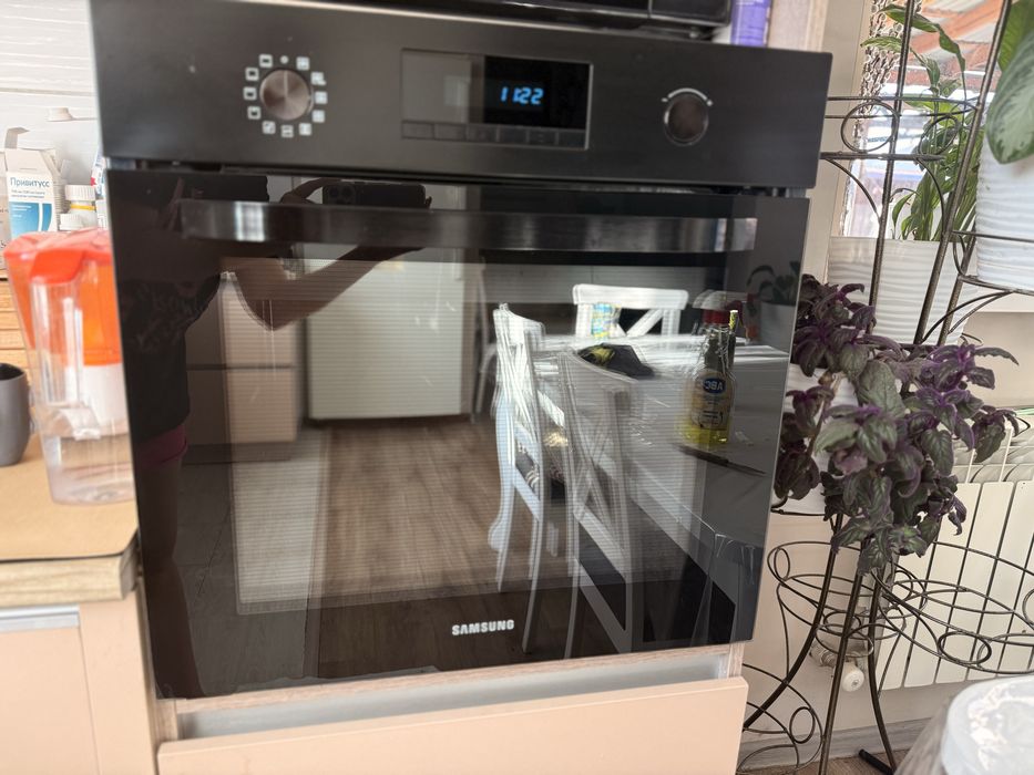 Духовой шкаф Samsung